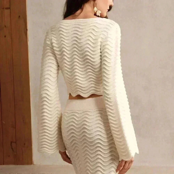 Apricot Sexy Women's V-Neck Hollow-Out Knitted Tight Long Sleeve Sweater - Picture 2 of 5